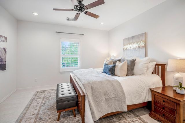 39 Beacons Light Place, Tomball, TX 77375