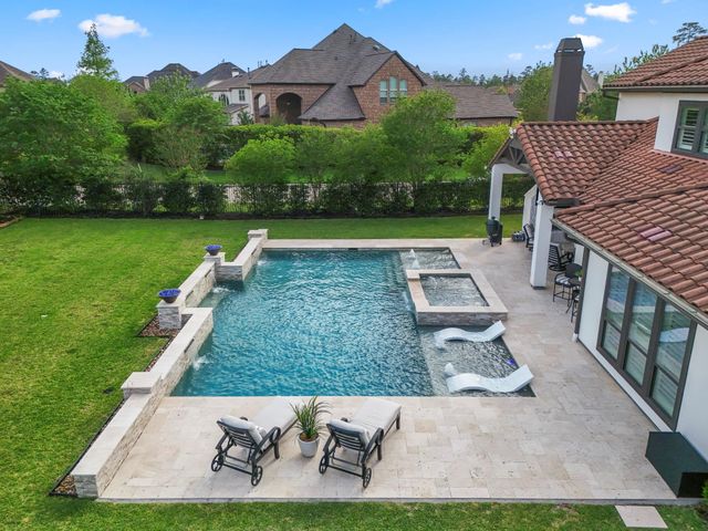 39 Beacons Light Place, Tomball, TX 77375