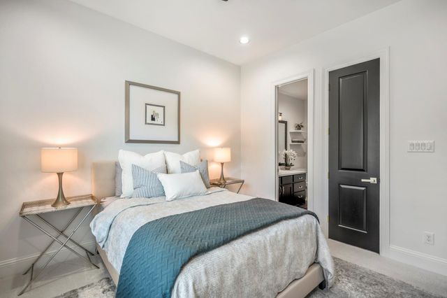 39 Beacons Light Place, Tomball, TX 77375
