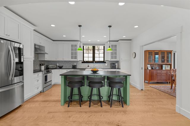 290 Wood Farm Road, Waterbury, VT 05677