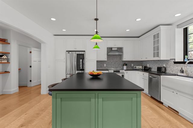 290 Wood Farm Road, Waterbury, VT 05677