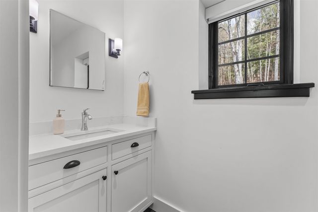 290 Wood Farm Road, Waterbury, VT 05677
