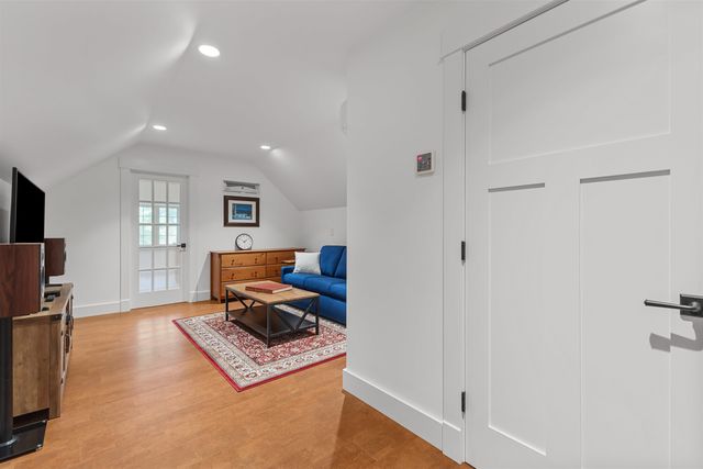 290 Wood Farm Road, Waterbury, VT 05677