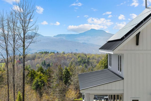 290 Wood Farm Road, Waterbury, VT 05677