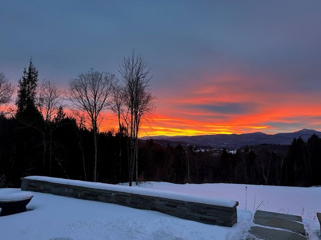 290 Wood Farm Road, Waterbury, VT 05677