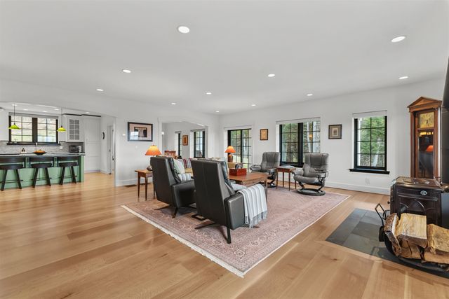 290 Wood Farm Road, Waterbury, VT 05677