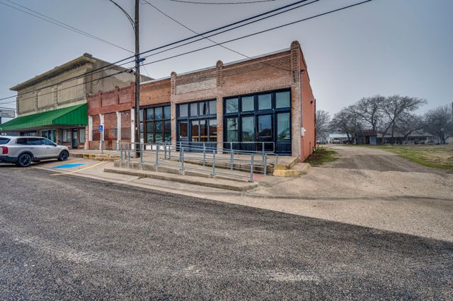 109 N Main Street, Milford, TX 76670