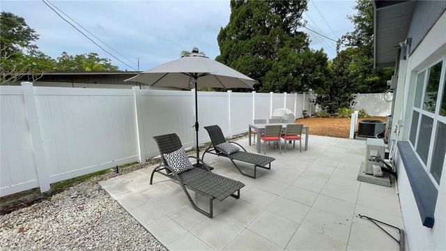 2832 BAY STREET, Sarasota, FL 34237