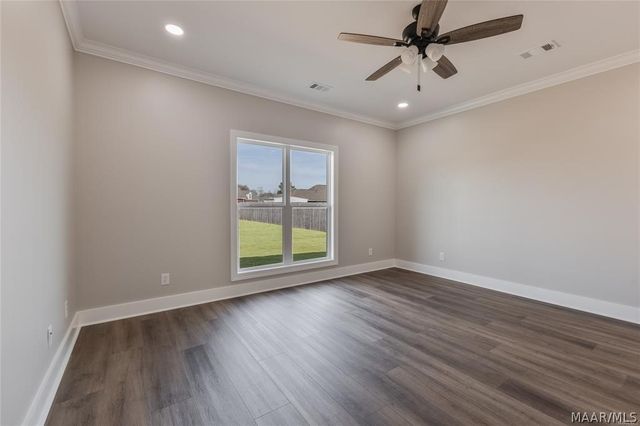 286 Cotton Terrace Loop, Deatsville, AL 36022