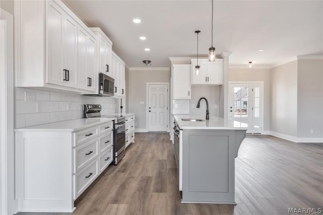 286 Cotton Terrace Loop, Deatsville, AL 36022