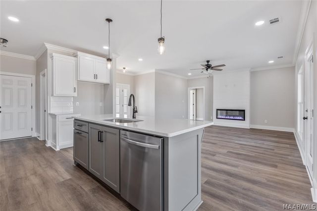 286 Cotton Terrace Loop, Deatsville, AL 36022