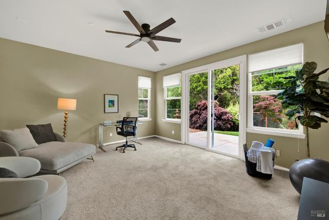 18 Riverton Ct, Napa, CA 94558