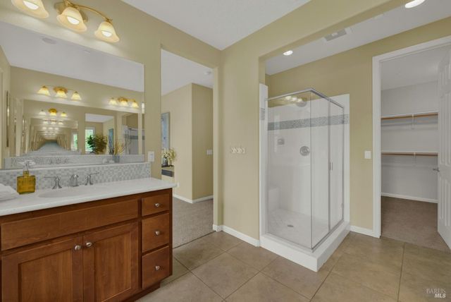 18 Riverton Ct, Napa, CA 94558