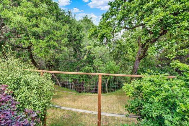 18 Riverton Ct, Napa, CA 94558