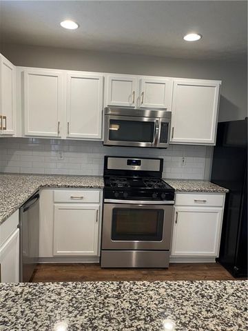 160 Village Trace, Woodstock, GA 30188