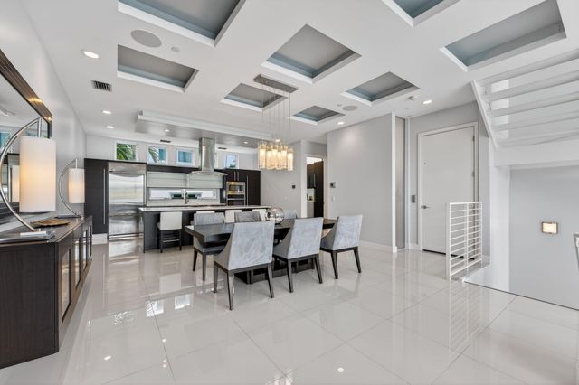 2743 NE 1ST Street, Pompano Beach, FL 33062