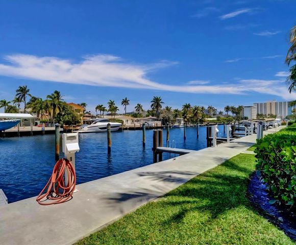 2743 NE 1ST Street, Pompano Beach, FL 33062