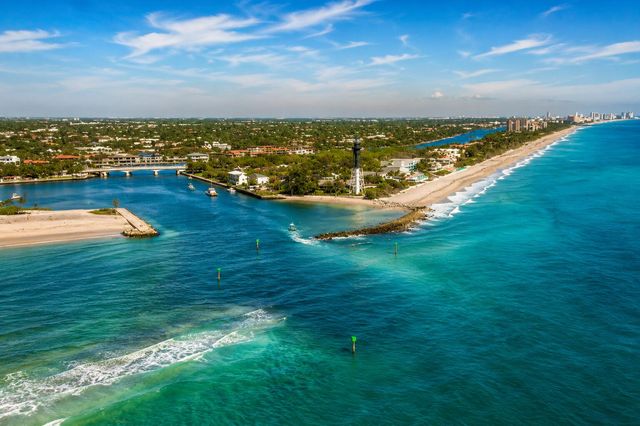 2743 NE 1ST Street, Pompano Beach, FL 33062