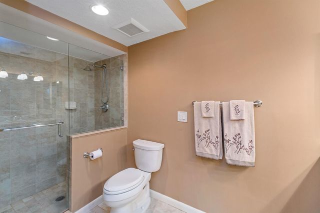 135 Old Meadow Way, Palm Beach Gardens, FL 33418