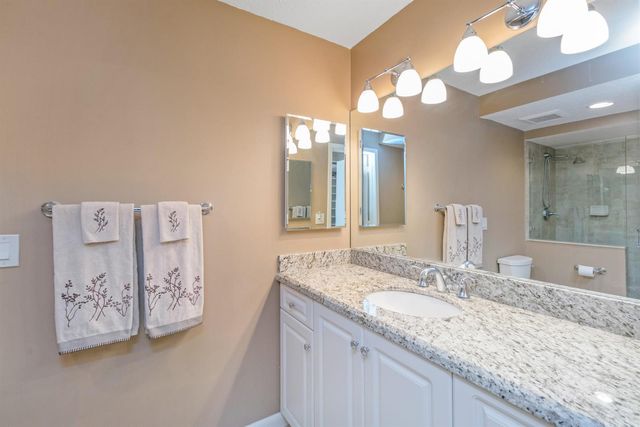 135 Old Meadow Way, Palm Beach Gardens, FL 33418