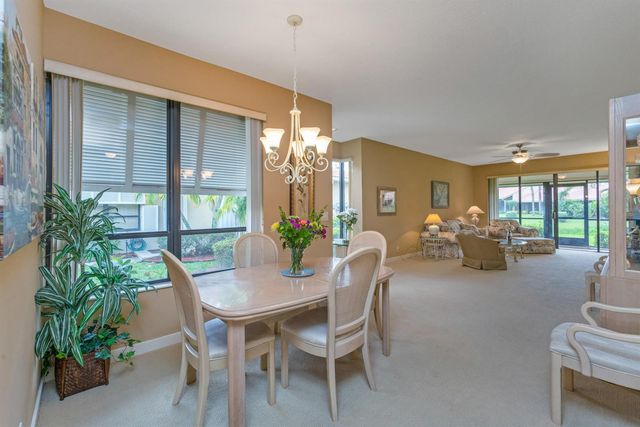 135 Old Meadow Way, Palm Beach Gardens, FL 33418