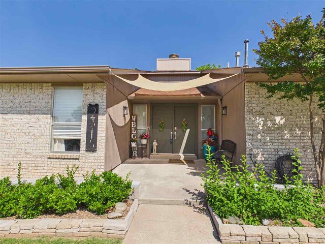 2315 NW Crosby Park Blvd, Lawton, OK 73505