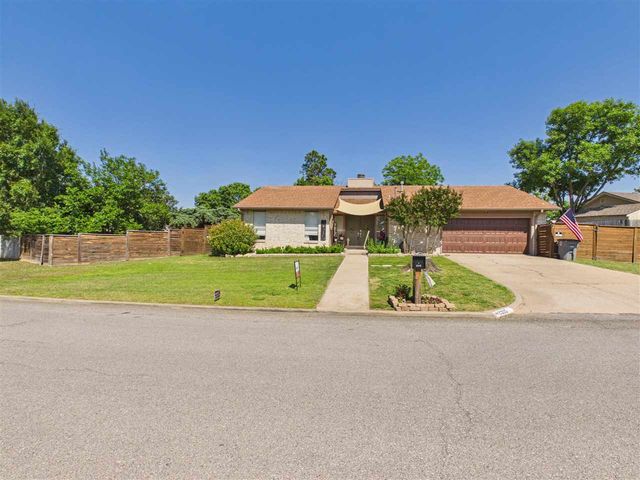 2315 NW Crosby Park Blvd, Lawton, OK 73505
