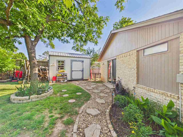 2315 NW Crosby Park Blvd, Lawton, OK 73505