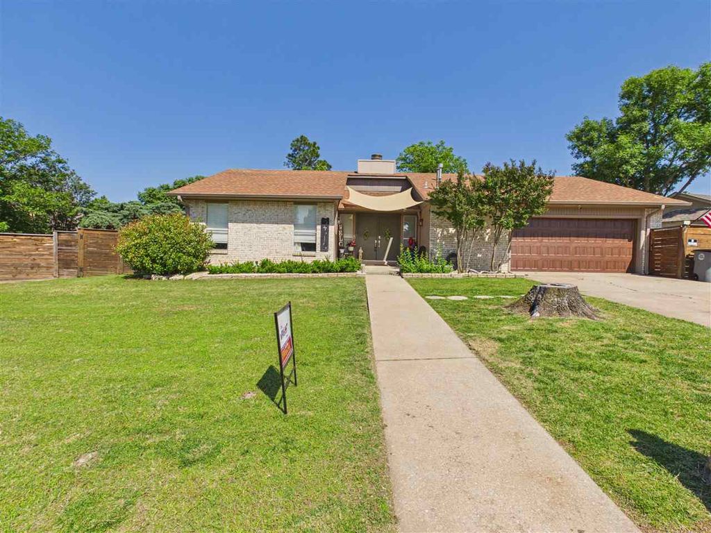 2315 NW Crosby Park Blvd, Lawton, OK 73505