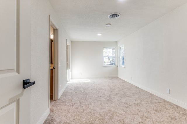 704 Turner Boulevard, Grand Prairie, TX 75050