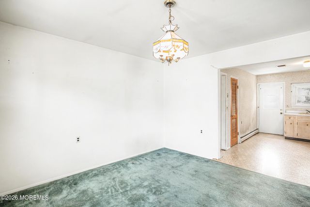 658 Jamaica Boulevard, Toms River, NJ 08757