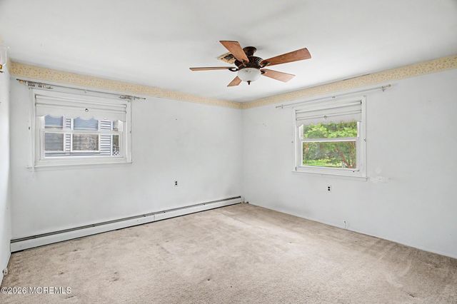 658 Jamaica Boulevard, Toms River, NJ 08757