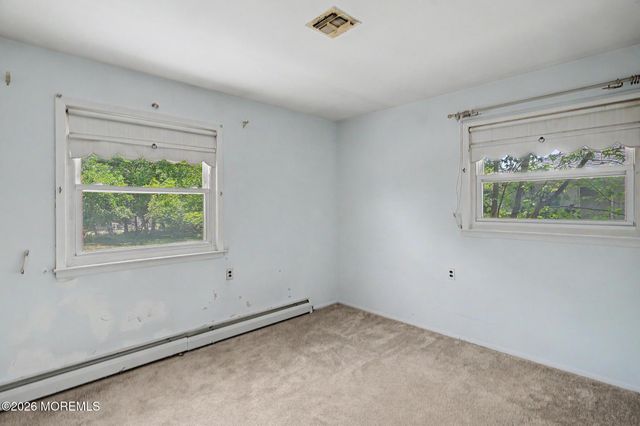 658 Jamaica Boulevard, Toms River, NJ 08757