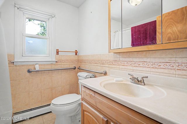 658 Jamaica Boulevard, Toms River, NJ 08757