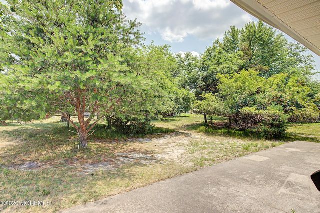 658 Jamaica Boulevard, Toms River, NJ 08757
