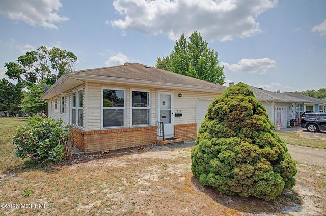 658 Jamaica Boulevard, Toms River, NJ 08757