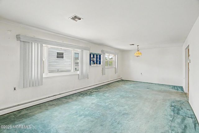 658 Jamaica Boulevard, Toms River, NJ 08757