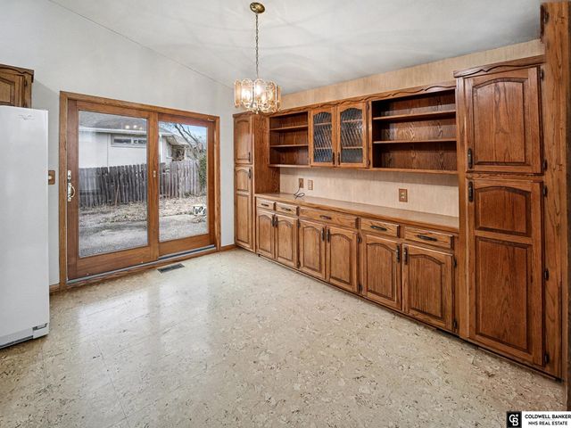 6700 S Bermuda Drive, Lincoln, NE 68506