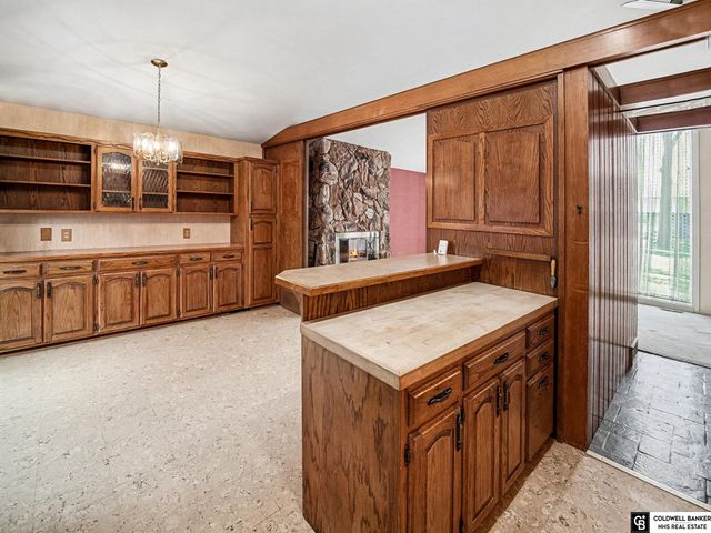 6700 S Bermuda Drive, Lincoln, NE 68506