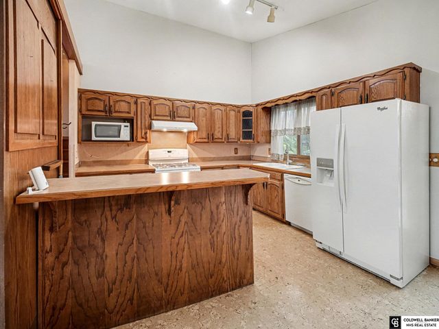 6700 S Bermuda Drive, Lincoln, NE 68506