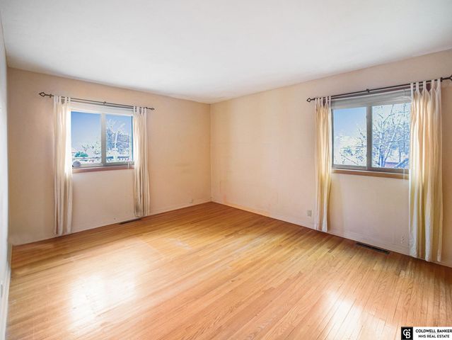 6700 S Bermuda Drive, Lincoln, NE 68506