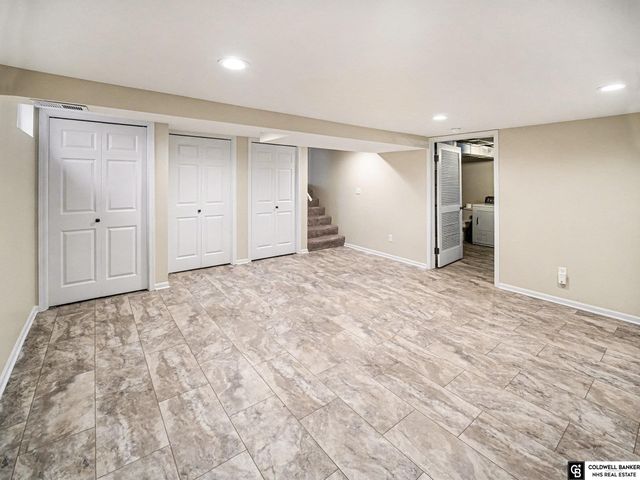 6700 S Bermuda Drive, Lincoln, NE 68506