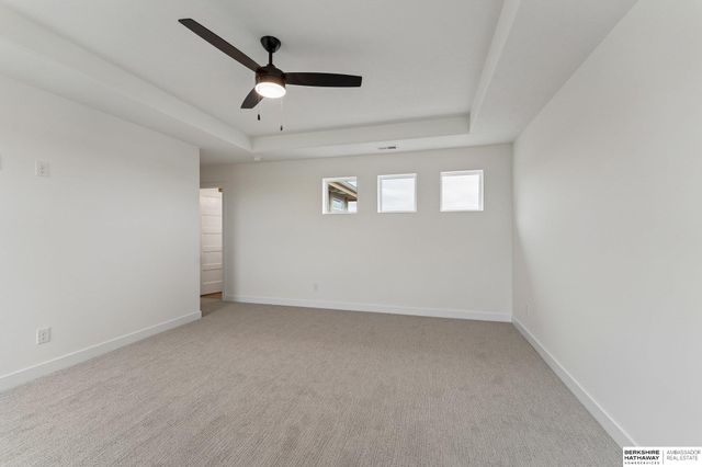 6327 N 207 Street, Elkhorn, NE 68022