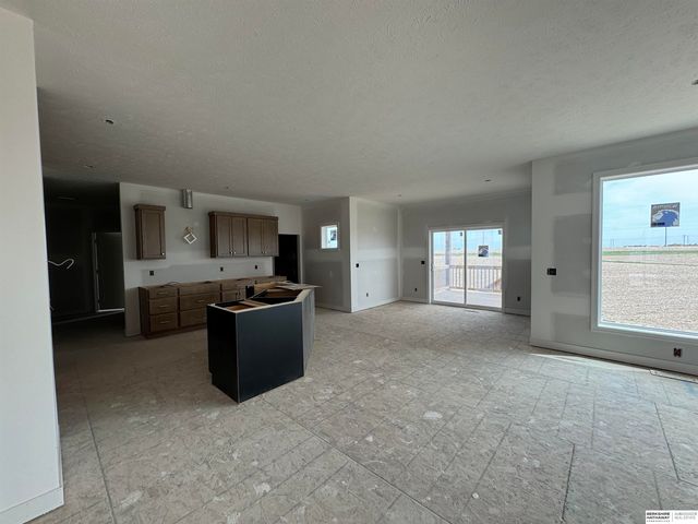 6327 N 207 Street, Elkhorn, NE 68022