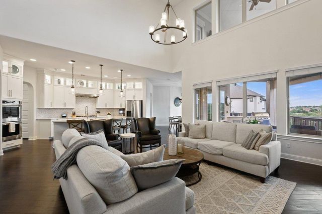 215 Lodestone LN, Austin, TX 78738