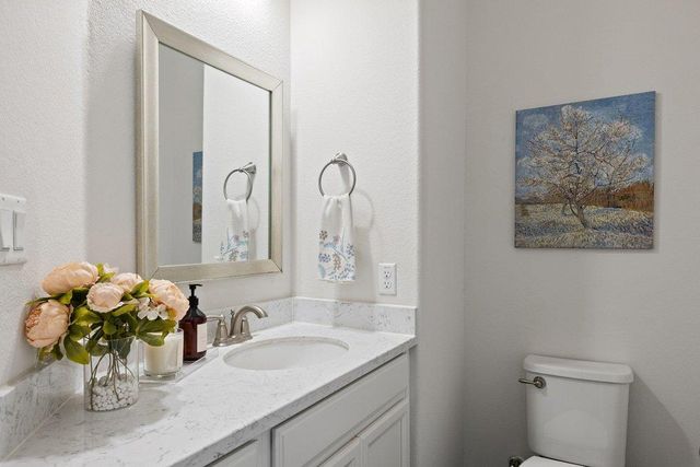 215 Lodestone LN, Austin, TX 78738