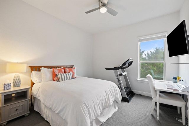 215 Lodestone LN, Austin, TX 78738