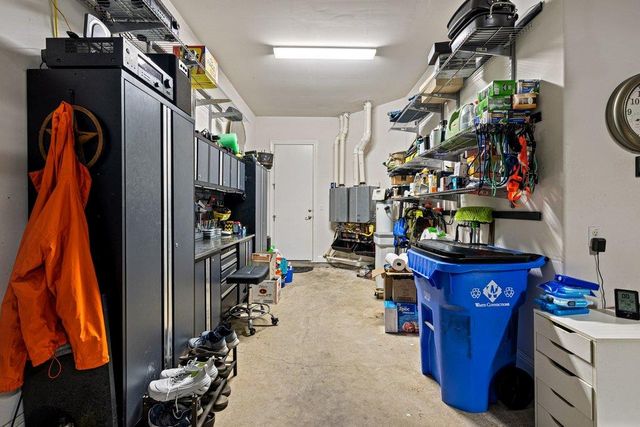 215 Lodestone LN, Austin, TX 78738