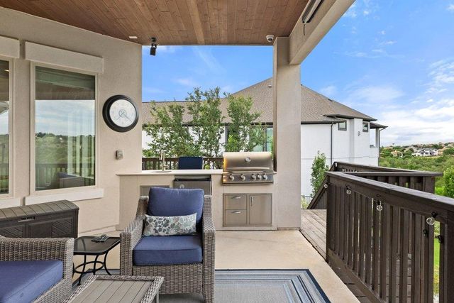 215 Lodestone LN, Austin, TX 78738