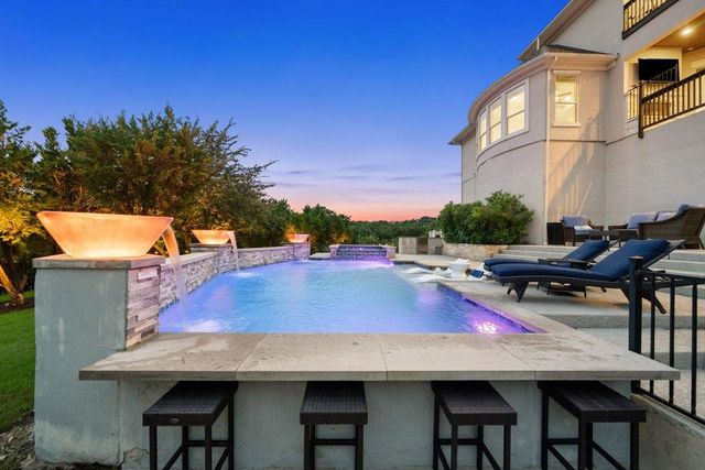215 Lodestone LN, Austin, TX 78738